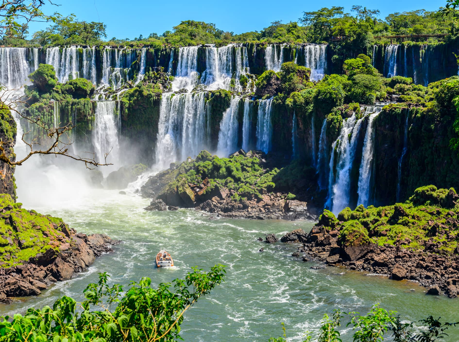  Take a day trip to the thundering Iguazú Falls by Private Jet.  