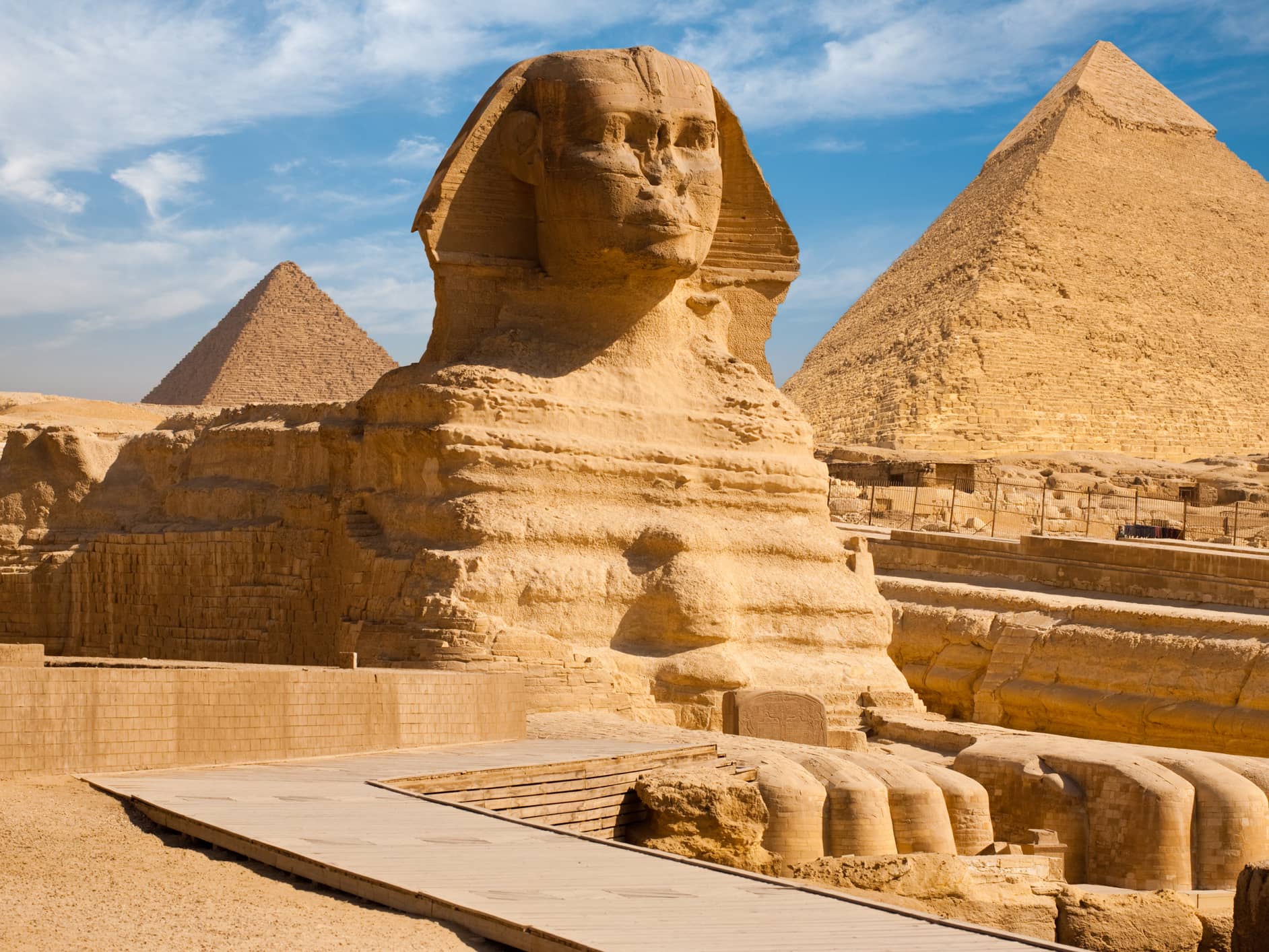  GAZE UP AT THE ENIGMATIC SPHINX  