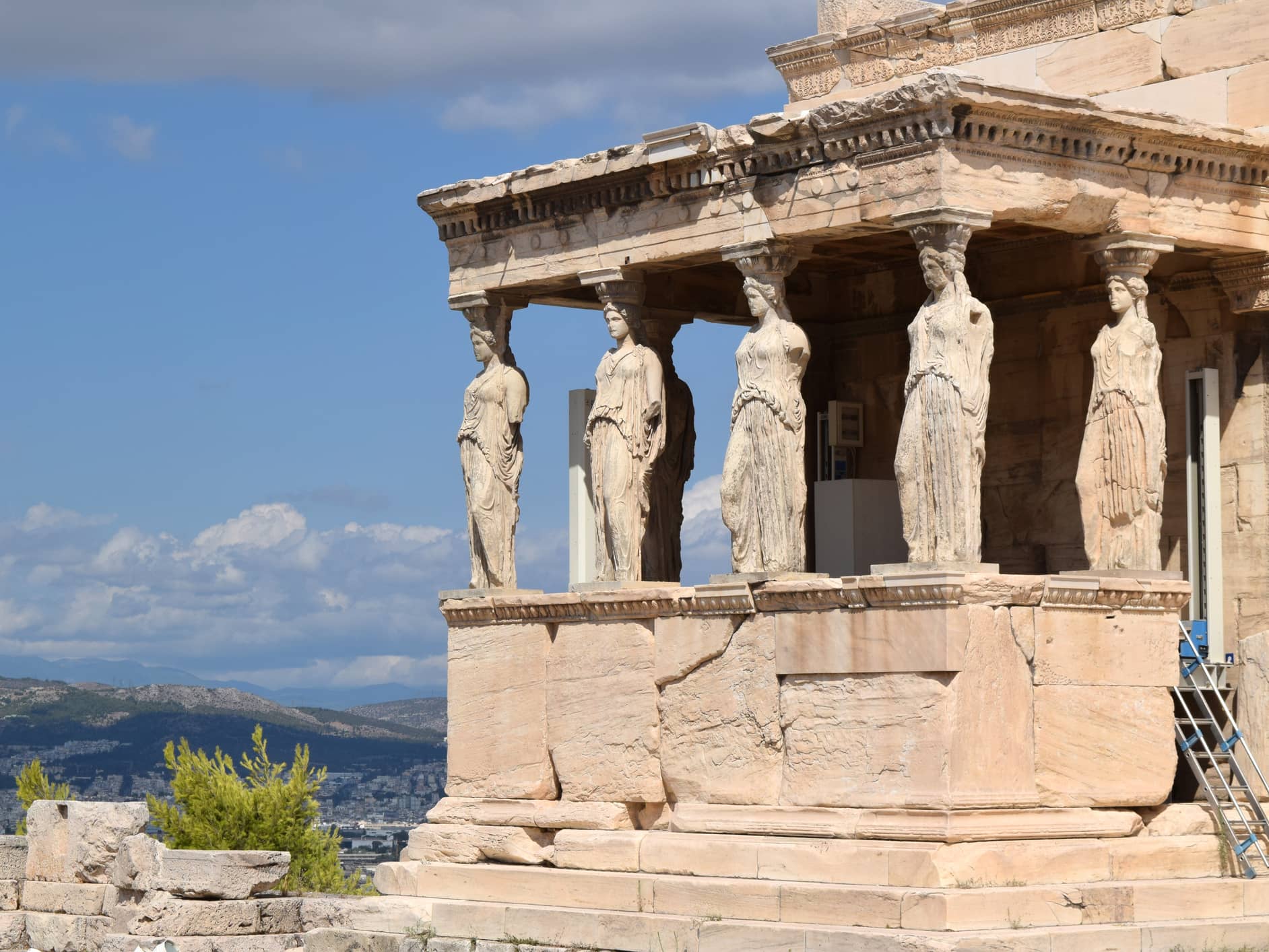  Discover the historic heart of Athens  