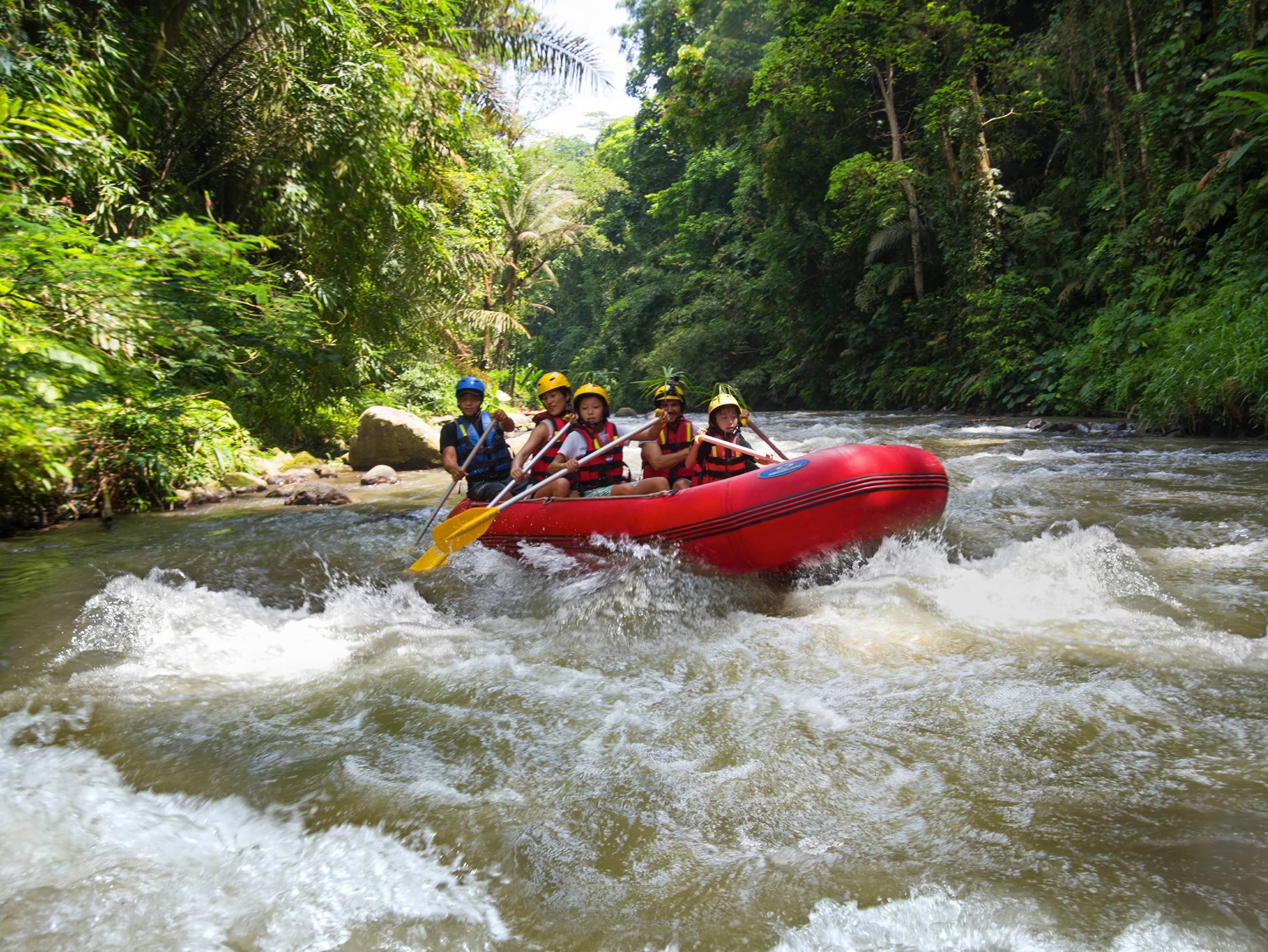  Go rafting on Bali’s longest river  