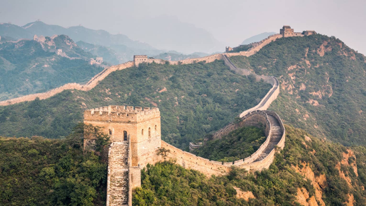 Великая китайская стена сбоку