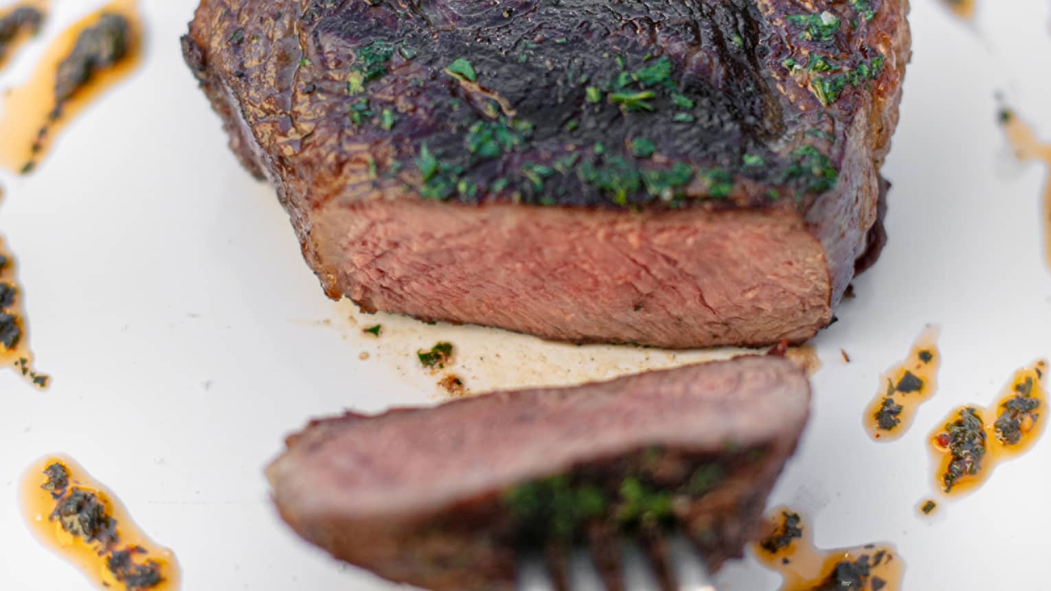 The Ultimate Guide to Crafting Perfectly Grilled Sirloin Steak: Mastering the Art of Culinary Excellence