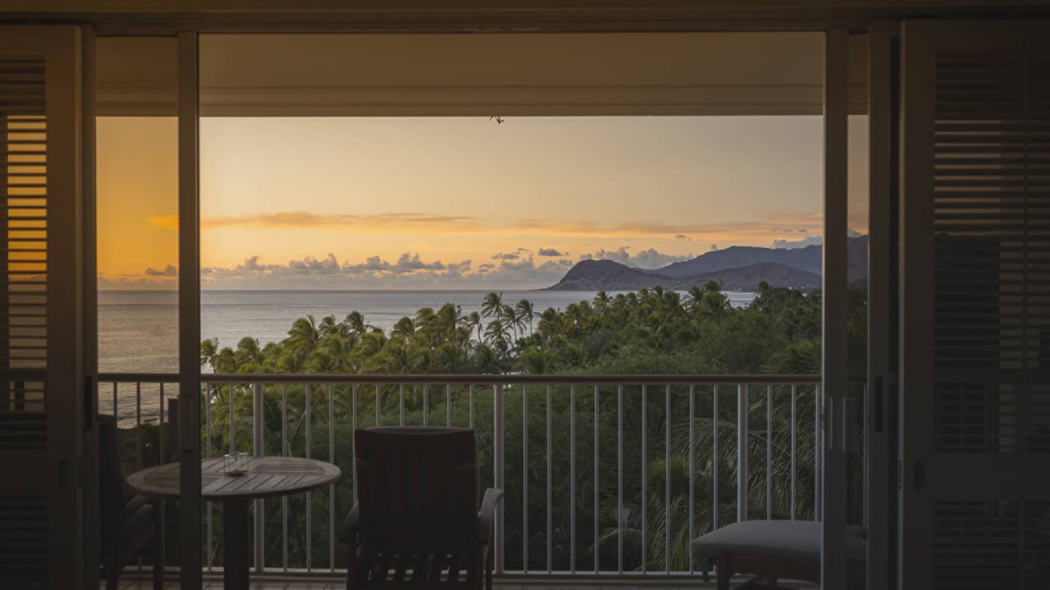 Breathtaking west Oahu sunset views from hotel room patio