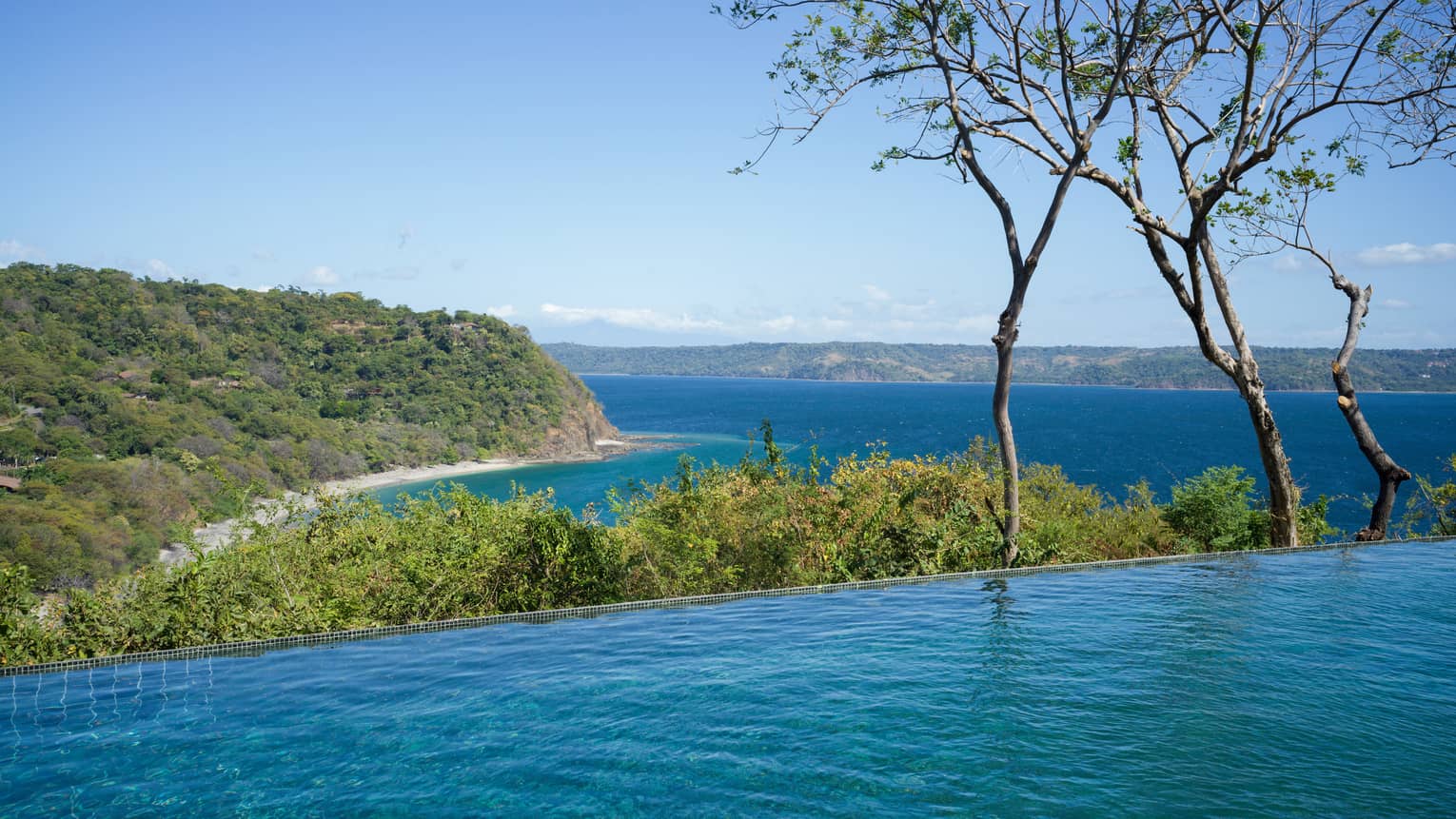 Infinity pool looking out to Costa Rican landscape and sea