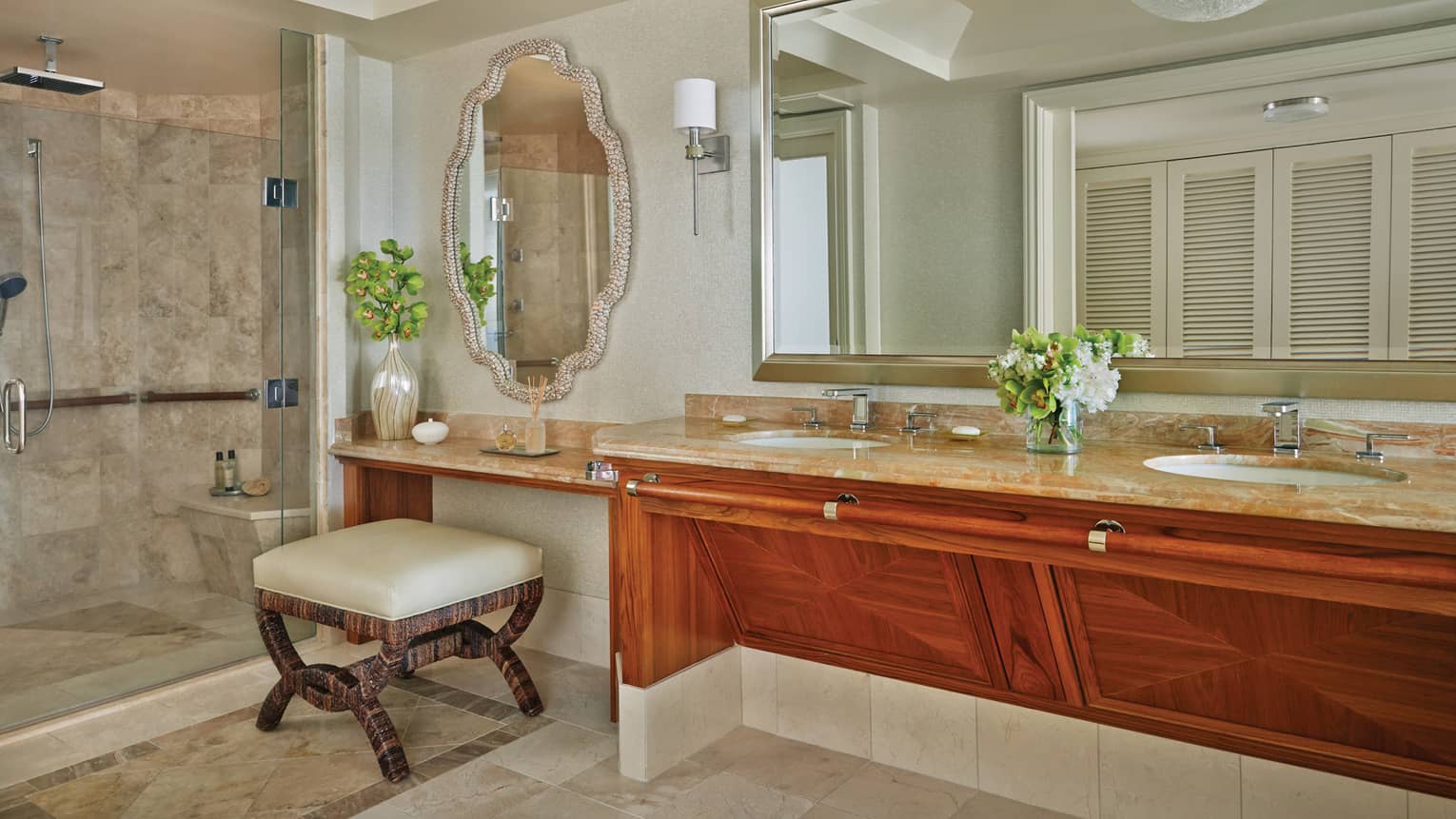 Lokelani Suite Master Bathroom with double vanity and makeup mirror